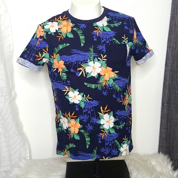 H&M Other - Men's Short Sleeve T-Shirt Size Small Blue Hawaiian Print Travel Spring Summer